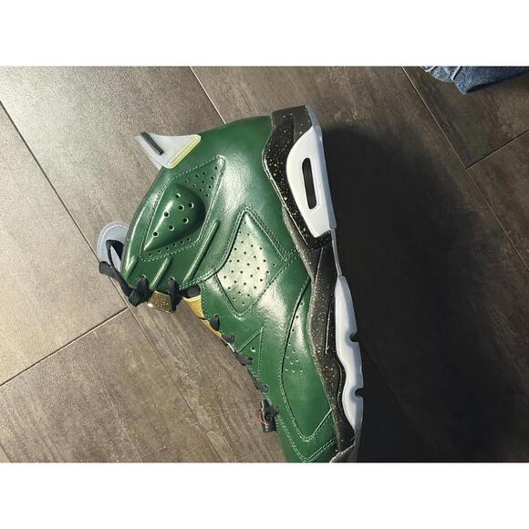 Nike Jordan 6 Retro Style Green/Gold Sneakers Size 11 - Picture 2 of 6